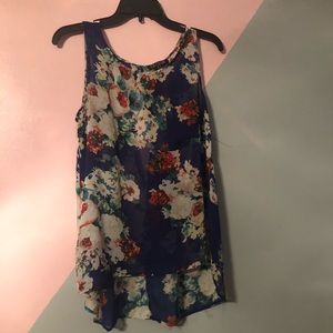 Sleeveless see through blouse